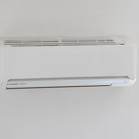 Elia Mini E8 アパート